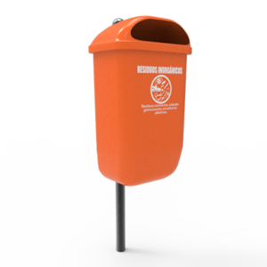 DESCRIPCIÓNLa papelera EUROPA esta moldeado por el proceso de inyección, con polietileno de alta densidad para darle mayor resistencia a impactos y evitar deformaciones..Con protección a los rayos U.V.Con alta resistencia a condiciones climáticas.Por su elegante y novedoso diseño la tapa es abatible.Cuenta con llave de acceso para retirar los desechos.Abertura para depósito de 10 cm. para evitar que depositen bolsas de un volumen mayor de 6 a 8 litros.Bote desmontablePoste para ahogar al piso, para exhibición ó con placa para atornillar al piso (opcional).Con cerradura para el vaciado.FUNCIONALIDADLa papelera EUROPA es ideal para usarse en exteriores.Se utiliza para depositar basura y a mantener limpios los espacios públicos.Ideal para vía publica.CARACTERÍSTICASCAPACIDAD: 50 Lts.COLORES: Verde, Azul, amarillo, gris, rojo y Naranja.MEDIDAS:Largo: 42.5 cm.Ancho: 34.5 cm.Alto: 74 cm.