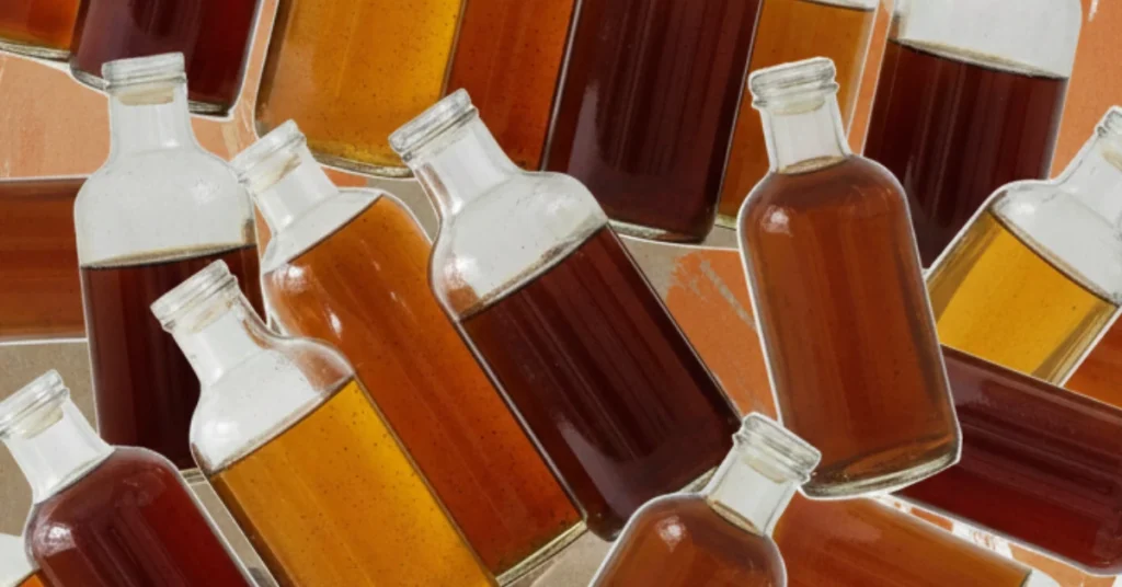 Dónde tirar el aceite de cocina usado Cómo tirar el aceite de cocina a la basura Cómo hacer jabón con aceite usado Empresas que compran aceite quemado de cocina Qué pasa si tiro aceite al fregadero Cuántas veces se puede reutilizar el aceite para freír Recolección de aceite usado a domicilio Beneficios de reciclar aceite de cocina